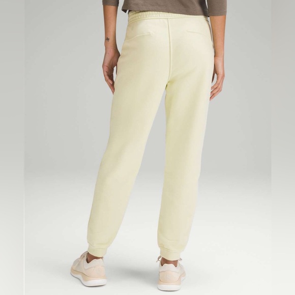 Lululemon Loungeful HR Jogger - Picture 2 of 5